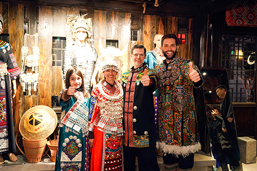 1731410576720672.jpg 1715928945502565.jpg